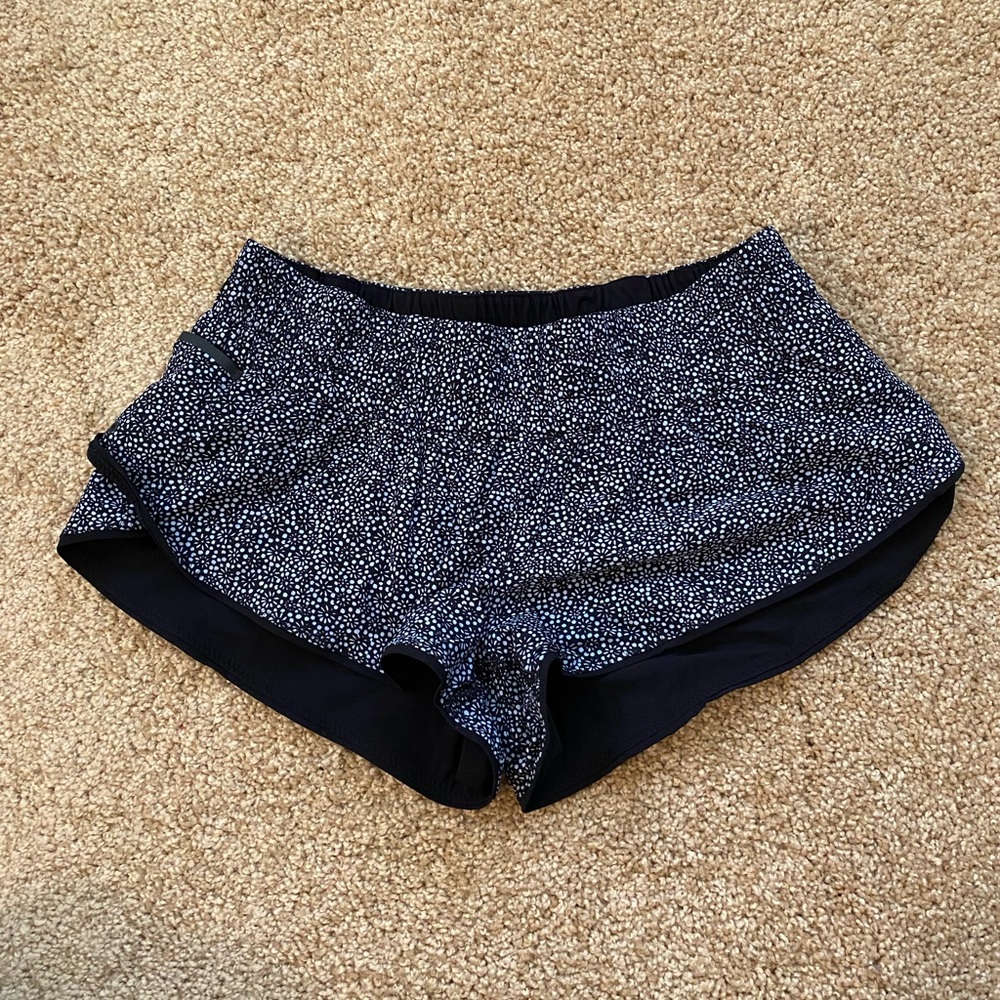 Lululemon Shorts - Daisy Dust Alpine